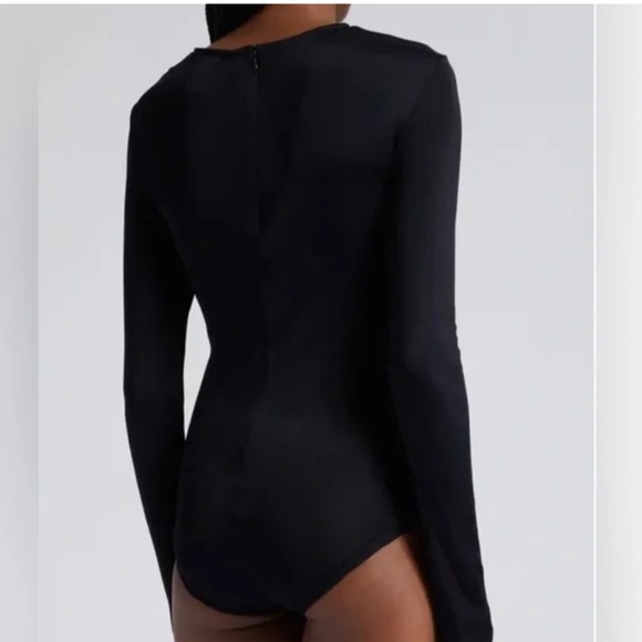 FARM Rio Black Cutout Long Sleeve Bodysuit NWOT Large - Picture 2 of 15
